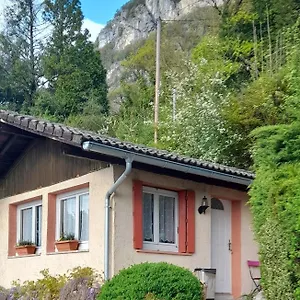 Chalet Lacustra, Chindrieux